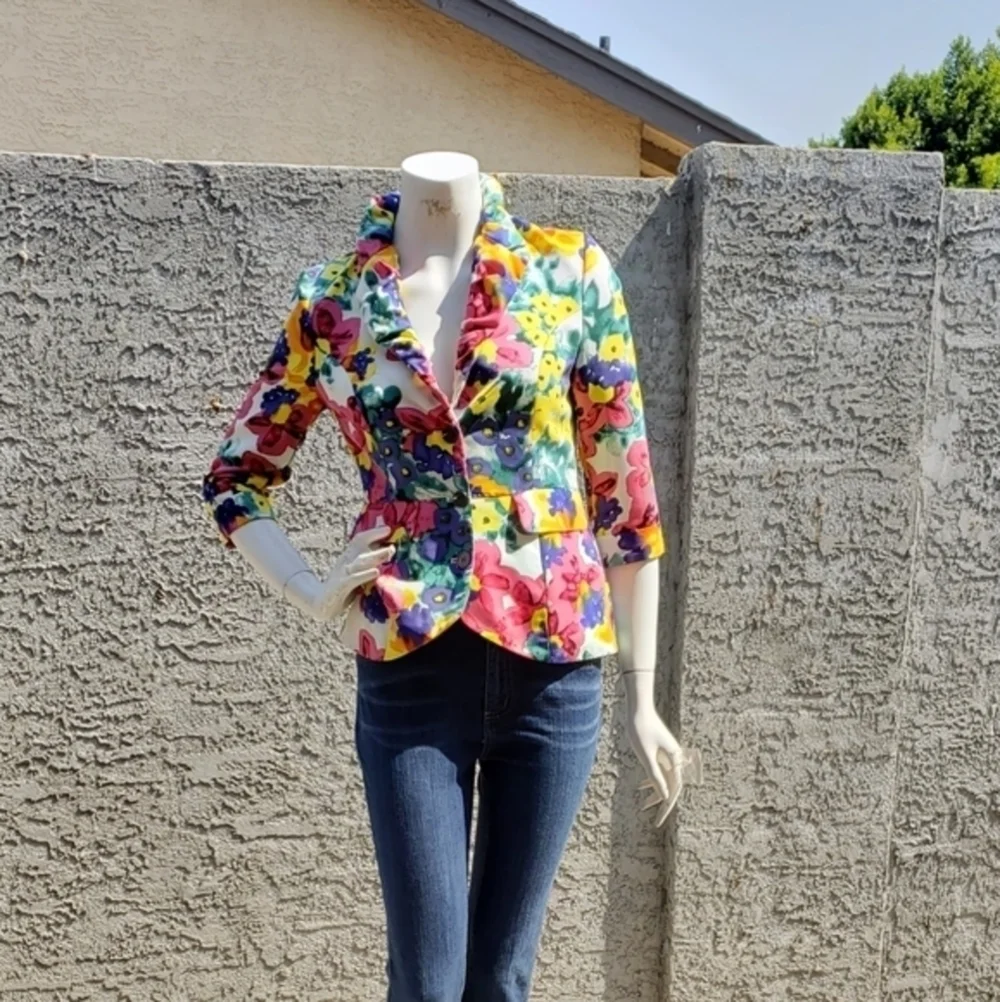 WALTER BAKER SILK WATERCOLOR FLORAL BLAZER - Picture 4 of 4